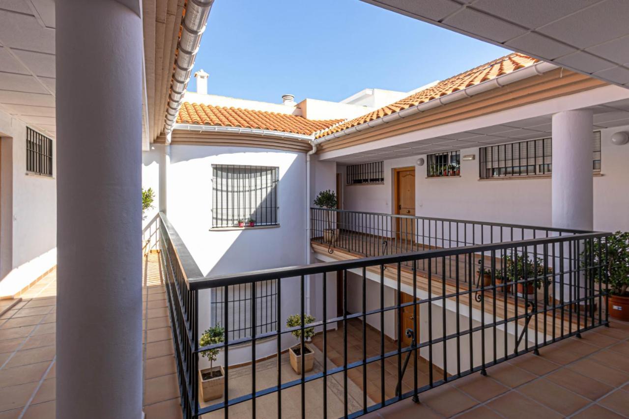 797 Holiday Rentals- Duplex Para 7 En La Carihuela A 1 Min De La Playa Torremolinos Exterior foto